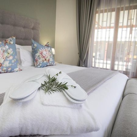 Hotel Mirihof Retreat And Olive Estate Montagu Exterior foto